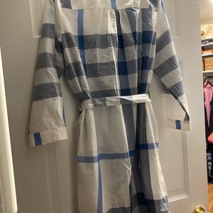 Burberry shirt dress with pockets and tie.